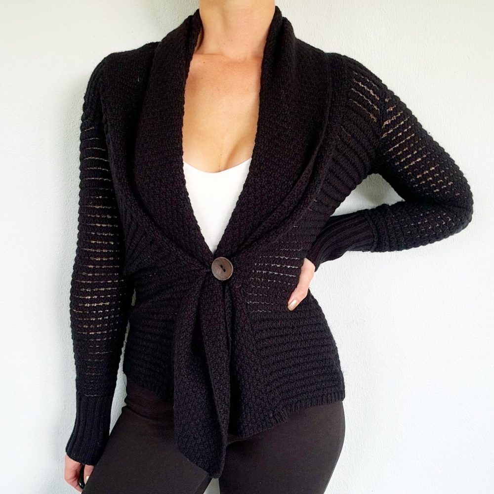Premise Nina black cashmere textured open knit single button cardigan size small